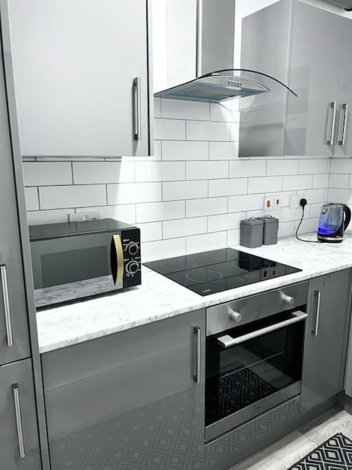 Modern Studio Near Nec With Free Parking - Prime Location Sheldon  Bagian luar foto