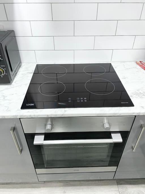 Modern Studio Near Nec With Free Parking - Prime Location Sheldon  Bagian luar foto